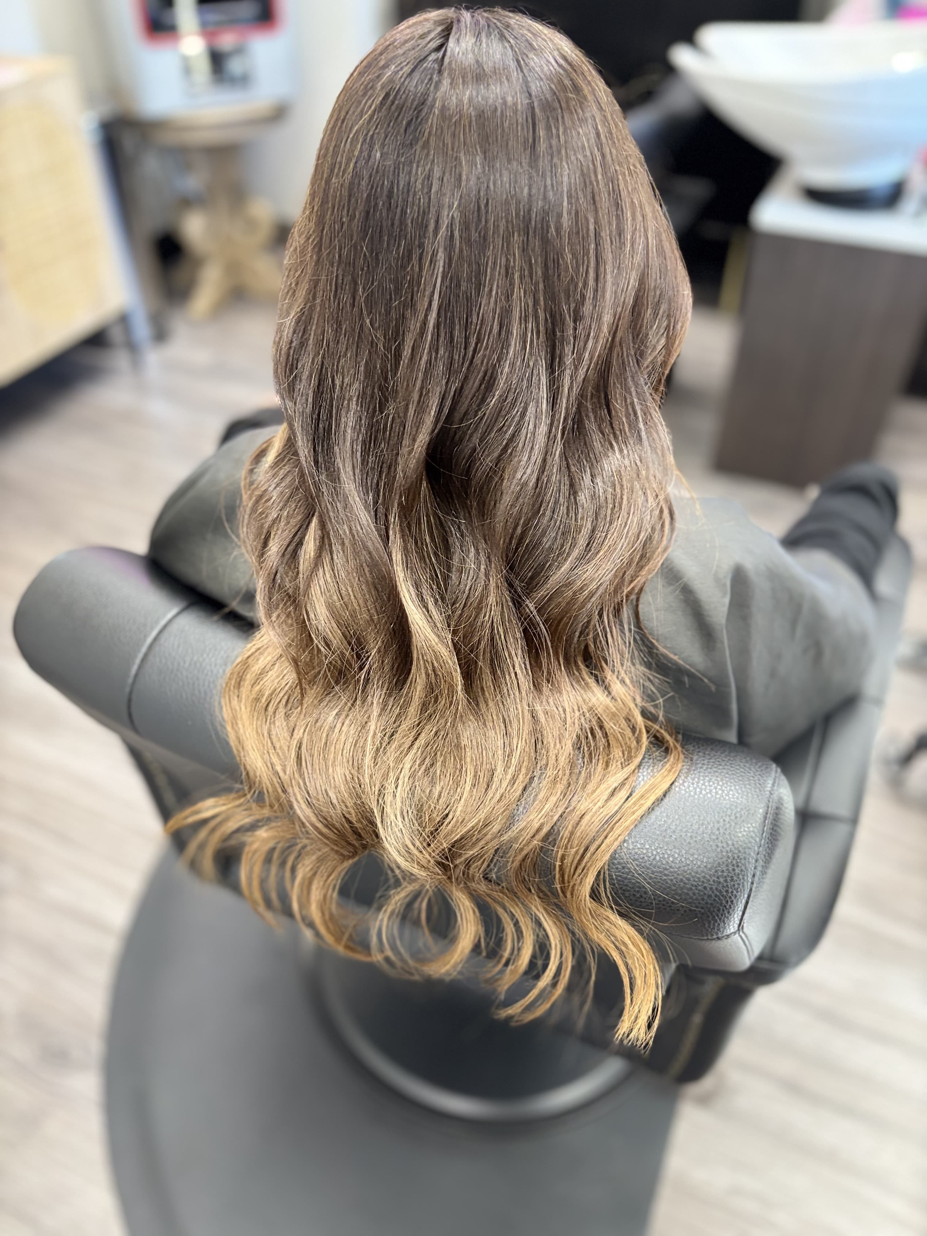 Finished extension blend with seamless warm dimensional length